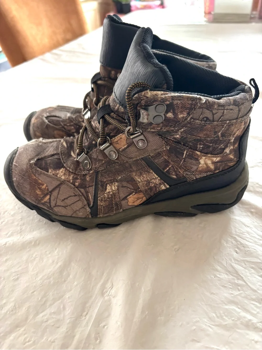 Ozark Trail Brown Camo Hiker Boots SZ 4 Youth Worn 1X